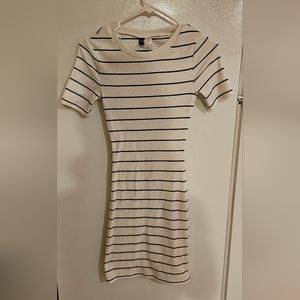 H&M black and white dress. Size 2